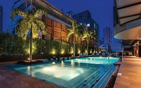 Solitaire Sukhumvit 11 Hotel